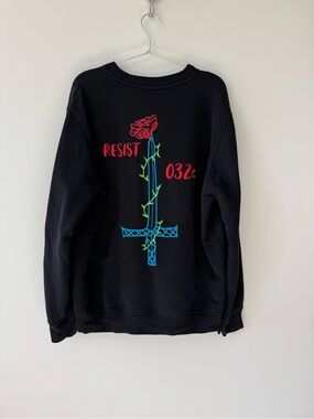 032c Resist Crewneck Sweatshirt in Black - Embroidered Graphic on Back - Size L